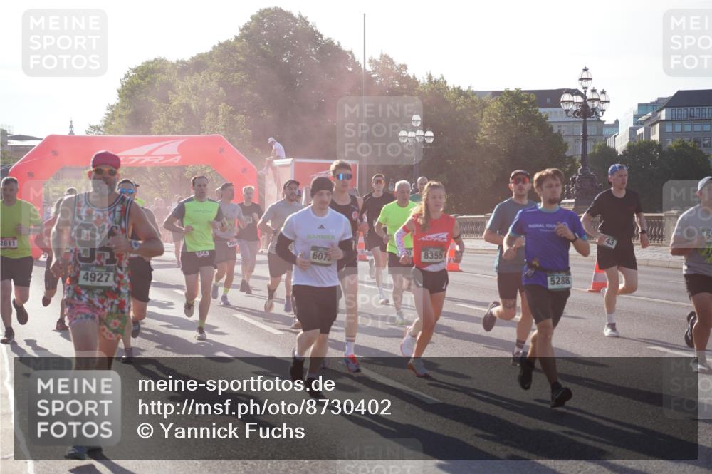 07.09.2025 - BARMER Alsterlauf Yannick Fuchs http://msf.ph/oto/8730402 07.09.2025 08:58:38 Laufen 2811, 95, 4927, 212, 2954, 6075, 8355, 5288 meine-sportfotos.de