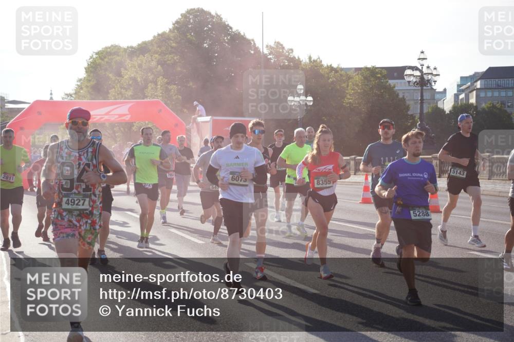 07.09.2025 - BARMER Alsterlauf Yannick Fuchs http://msf.ph/oto/8730403 07.09.2025 08:58:38 Laufen 2811, 94, 4927, 2121, 2954, 6073, 8355, 545, 5143, 5288 meine-sportfotos.de