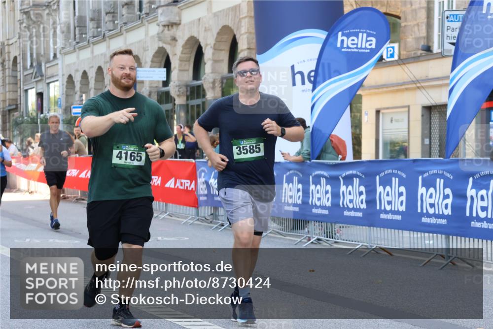 07.09.2025 - BARMER Alsterlauf Strokosch-Dieckow http://msf.ph/oto/8730424 07.09.2025 10:25:36 Ziel 3293, 3295, 3452, 3634, 4417 meine-sportfotos.de