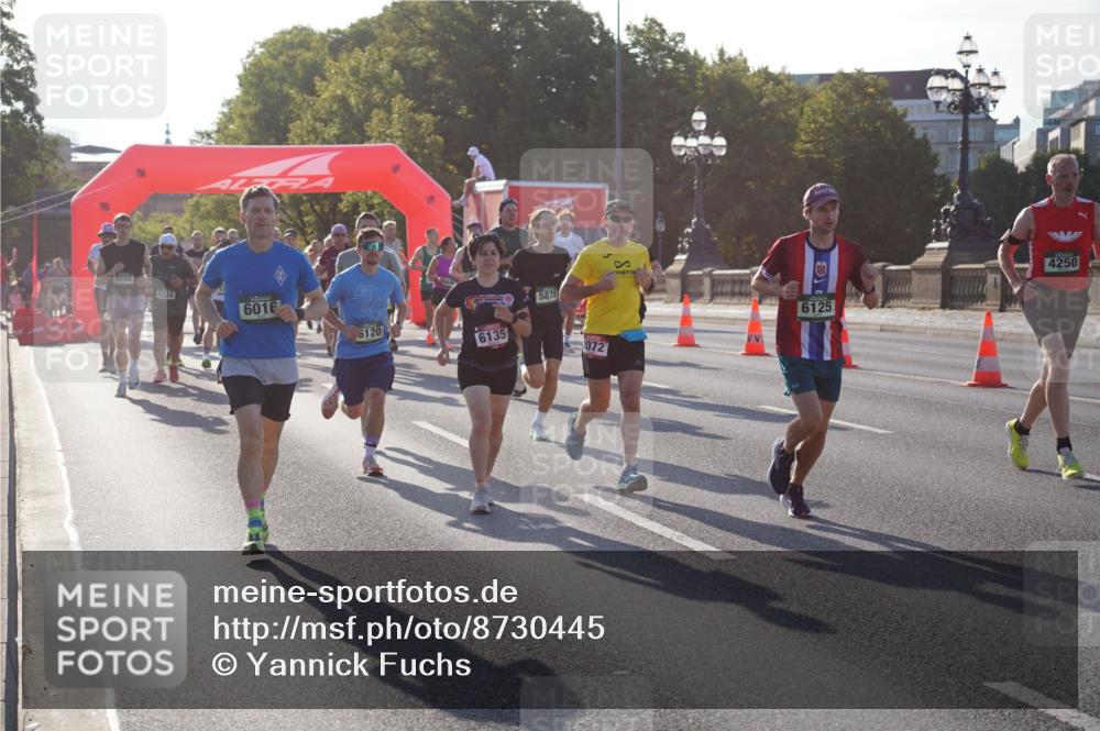 07.09.2025 - BARMER Alsterlauf Yannick Fuchs http://msf.ph/oto/8730445 07.09.2025 08:58:45 Laufen 4866, 5324, 6016, 6120, 6135, 5878, 072, 4250, 6125 meine-sportfotos.de