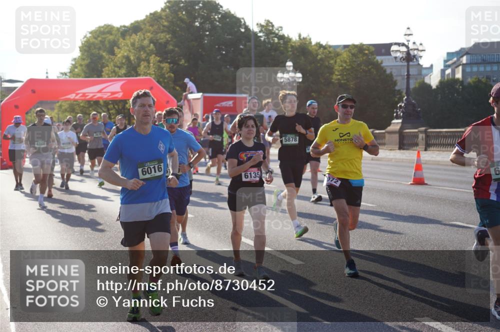 07.09.2025 - BARMER Alsterlauf Yannick Fuchs http://msf.ph/oto/8730452 07.09.2025 08:58:46 Laufen 4866, 1201, 6016, 6135, 5878, 6, 072 meine-sportfotos.de