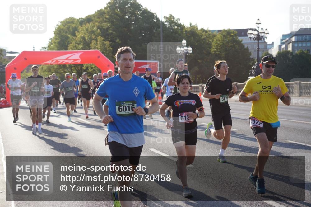 07.09.2025 - BARMER Alsterlauf Yannick Fuchs http://msf.ph/oto/8730458 07.09.2025 08:58:46 Laufen 4866, 5637, 1990, 6016, 613, 5878, 2072 meine-sportfotos.de