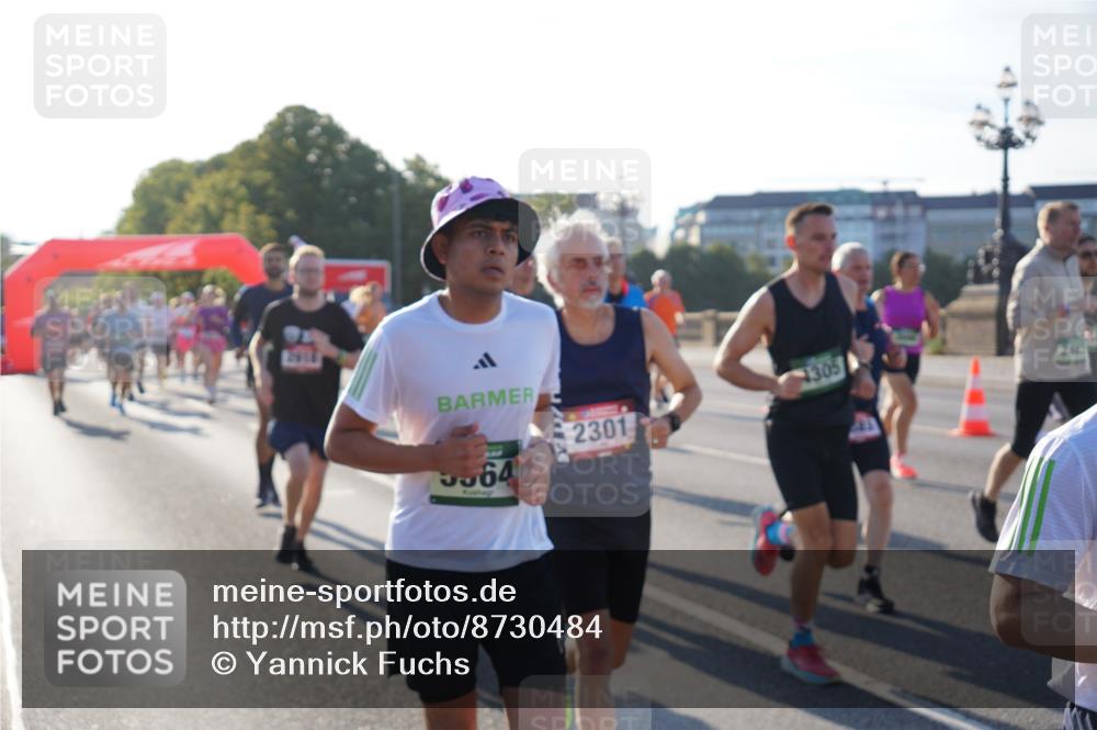 07.09.2025 - BARMER Alsterlauf Yannick Fuchs http://msf.ph/oto/8730484 07.09.2025 08:58:53 Laufen 2918, 5564, 2301, 1305, 2461 meine-sportfotos.de