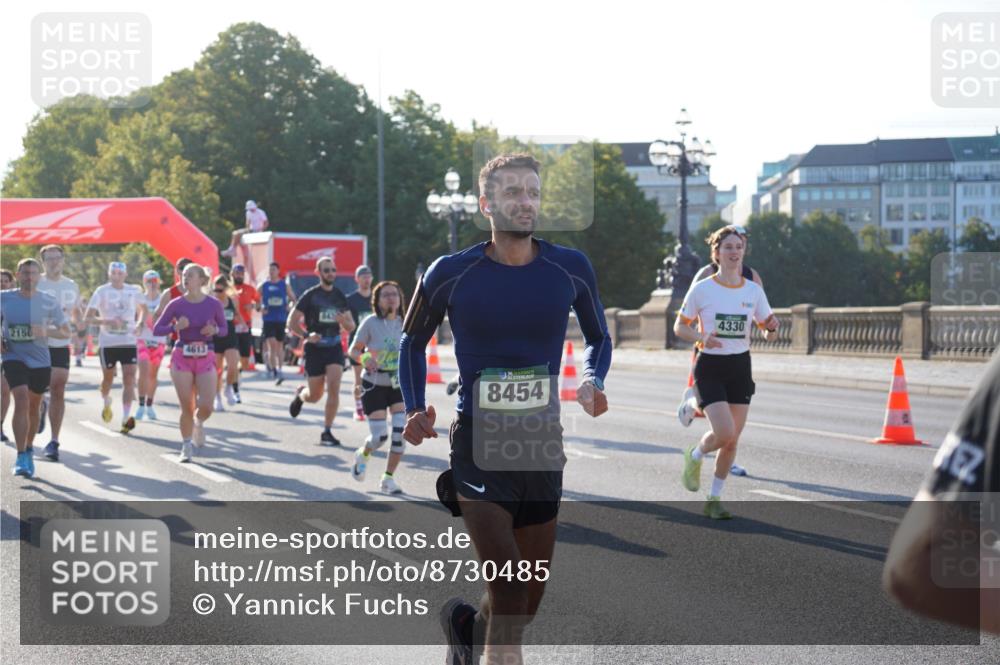 07.09.2025 - BARMER Alsterlauf Yannick Fuchs http://msf.ph/oto/8730485 07.09.2025 08:58:55 Laufen 2150, 4613, 8454, 4330 meine-sportfotos.de