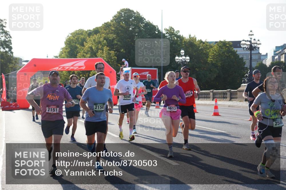 07.09.2025 - BARMER Alsterlauf Yannick Fuchs http://msf.ph/oto/8730503 07.09.2025 08:58:57 Laufen 2151, 49, 2150, 5095, 286, 8225, 4613, 3924, 2588 meine-sportfotos.de