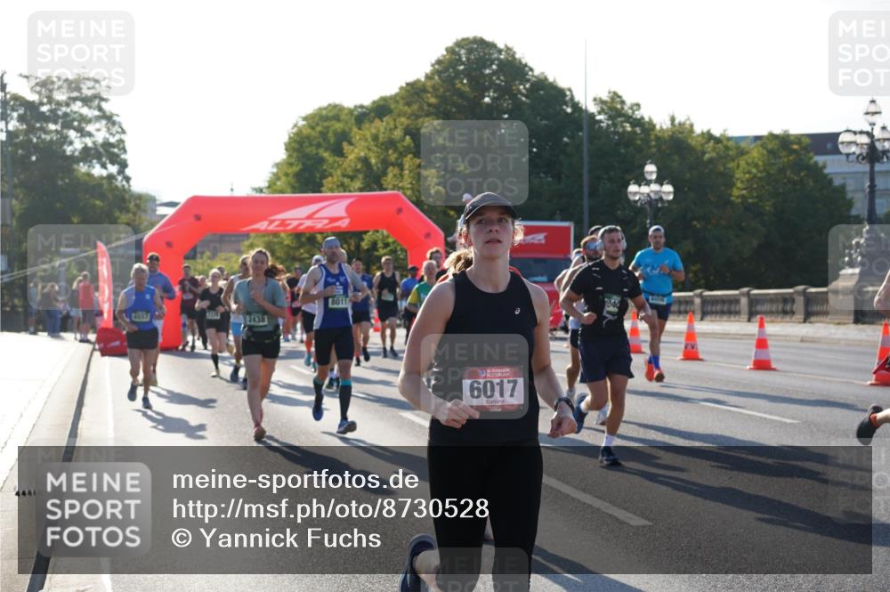 07.09.2025 - BARMER Alsterlauf Yannick Fuchs http://msf.ph/oto/8730528 07.09.2025 08:59:02 Laufen 657, 2438, 8011, 6017 meine-sportfotos.de