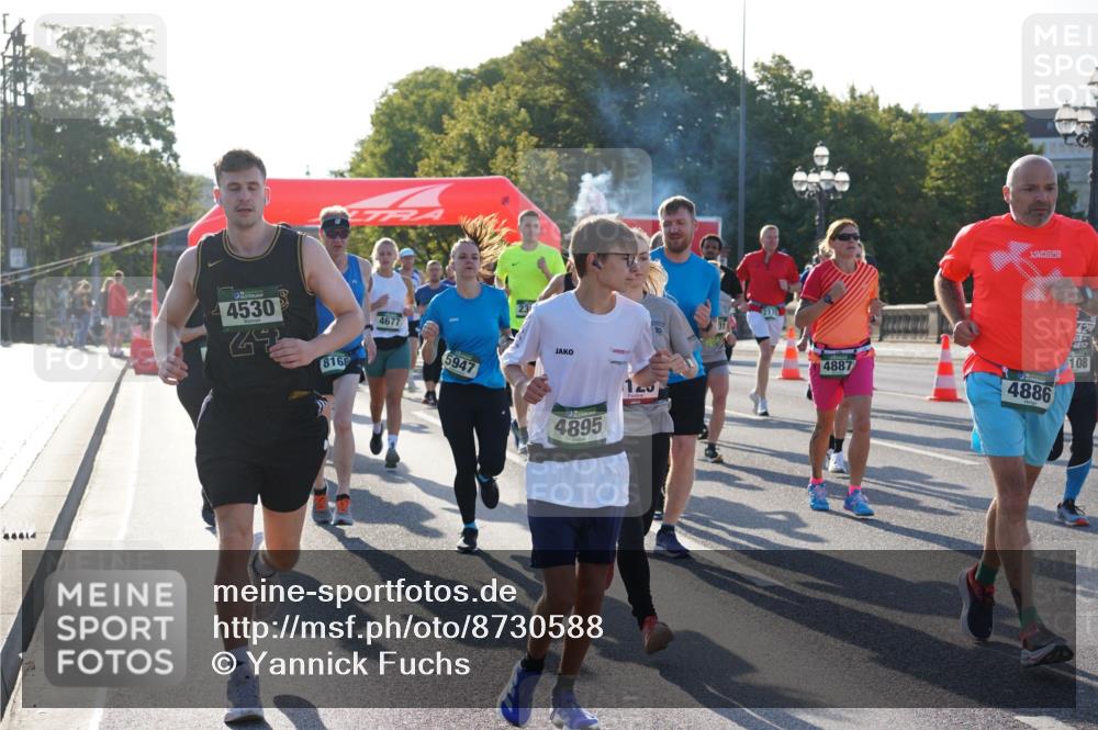 07.09.2025 - BARMER Alsterlauf Yannick Fuchs http://msf.ph/oto/8730588 07.09.2025 08:59:13 Laufen 44530, 42, 8169, 4677, 5947, 4895, 2178, 4887, 4886, 108 meine-sportfotos.de