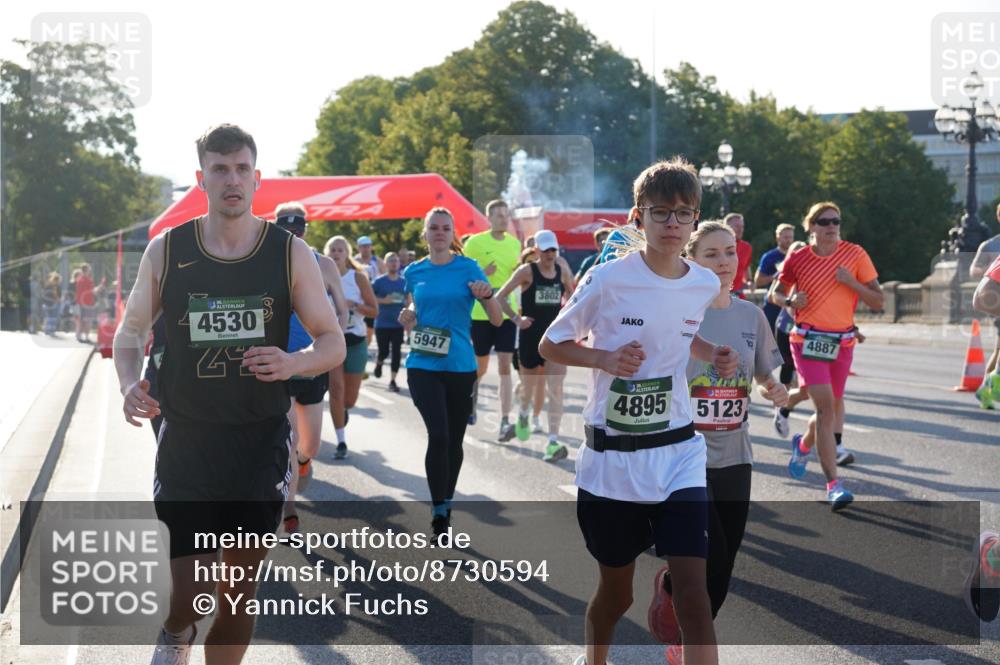 07.09.2025 - BARMER Alsterlauf Yannick Fuchs http://msf.ph/oto/8730594 07.09.2025 08:59:14 Laufen 4530, 5947, 3802, 4887, 10, 4895, 5123 meine-sportfotos.de
