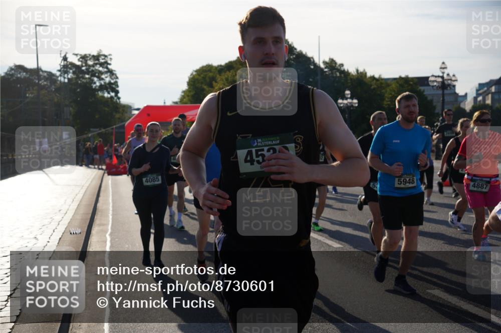 07.09.2025 - BARMER Alsterlauf Yannick Fuchs http://msf.ph/oto/8730601 07.09.2025 08:59:15 Laufen 4085, 36, 452, 5948, 4887 meine-sportfotos.de