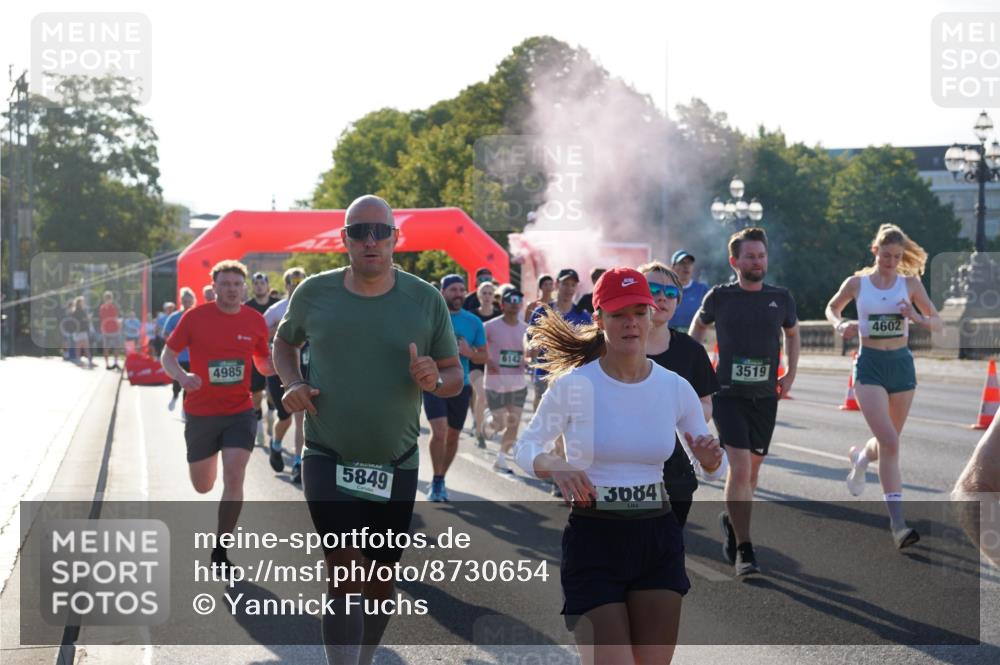 07.09.2025 - BARMER Alsterlauf Yannick Fuchs http://msf.ph/oto/8730654 07.09.2025 08:59:24 Laufen 4985, 6142, 3519, 5849, 3684, 4602 meine-sportfotos.de