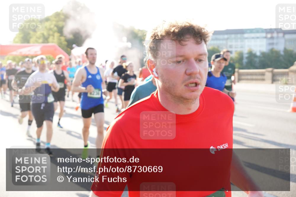 07.09.2025 - BARMER Alsterlauf Yannick Fuchs http://msf.ph/oto/8730669 07.09.2025 08:59:26 Laufen 4231 meine-sportfotos.de