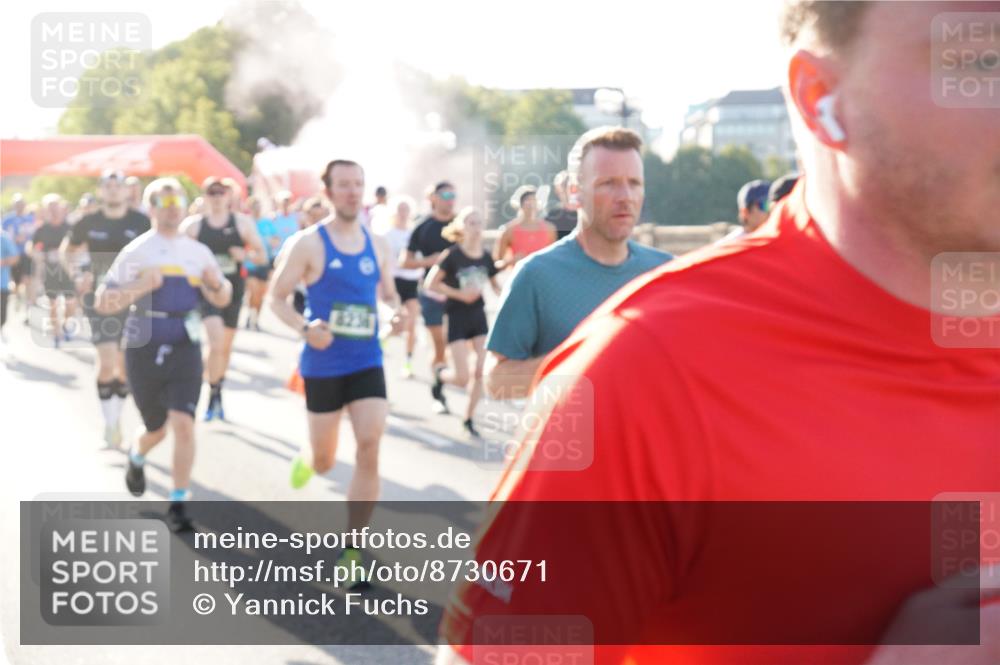 07.09.2025 - BARMER Alsterlauf Yannick Fuchs http://msf.ph/oto/8730671 07.09.2025 08:59:27 Laufen 8231 meine-sportfotos.de