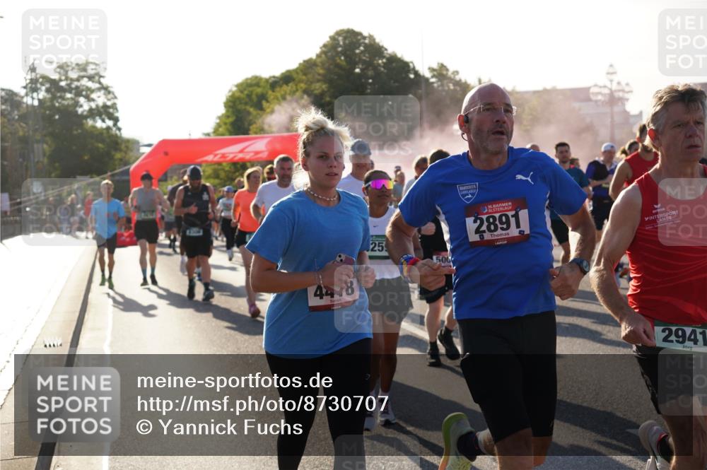 07.09.2025 - BARMER Alsterlauf Yannick Fuchs http://msf.ph/oto/8730707 07.09.2025 08:59:32 Laufen 4478, 25, 500, 36, 2891, 2941 meine-sportfotos.de