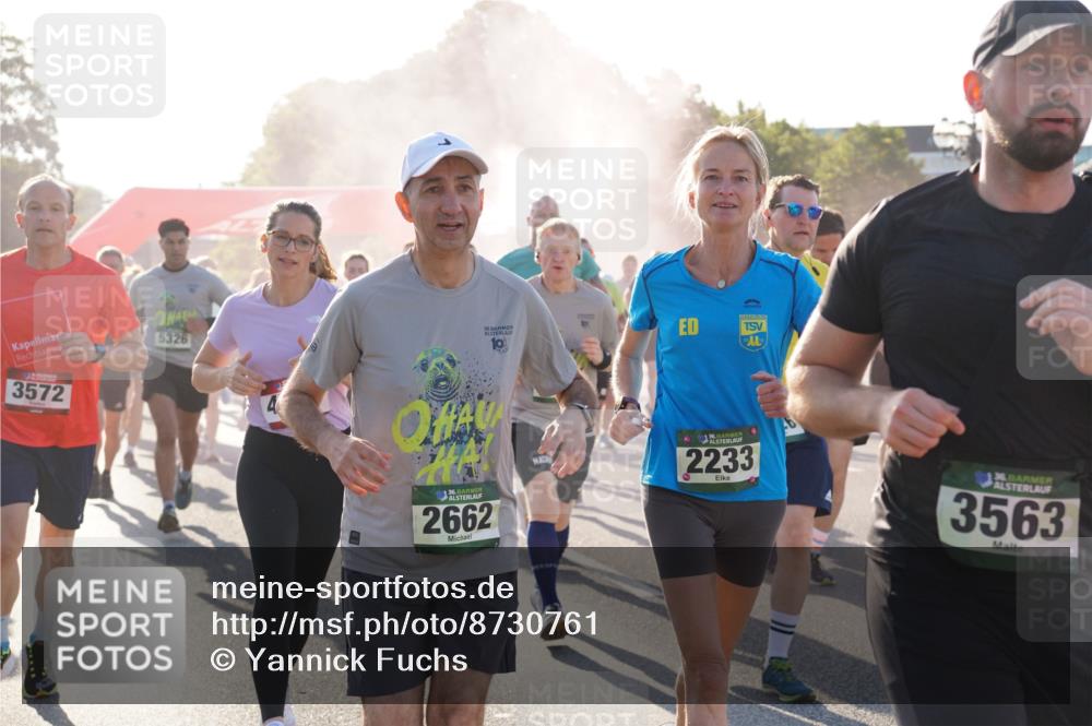07.09.2025 - BARMER Alsterlauf Yannick Fuchs http://msf.ph/oto/8730761 07.09.2025 08:59:43 Laufen 3572, 5326, 36, 36, 2662, 136, 2233, 36, 3563 meine-sportfotos.de