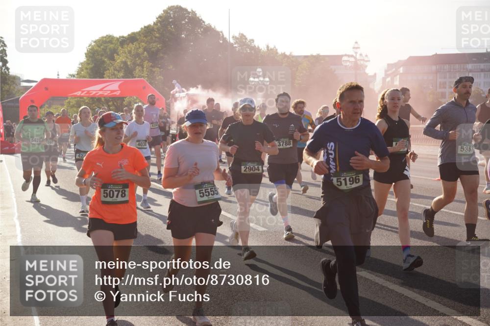 07.09.2025 - BARMER Alsterlauf Yannick Fuchs http://msf.ph/oto/8730816 07.09.2025 08:59:52 Laufen 5921, 260, 42, 4038, 4204, 5078, 5555, 2904, 3788, 5196, 5367 meine-sportfotos.de