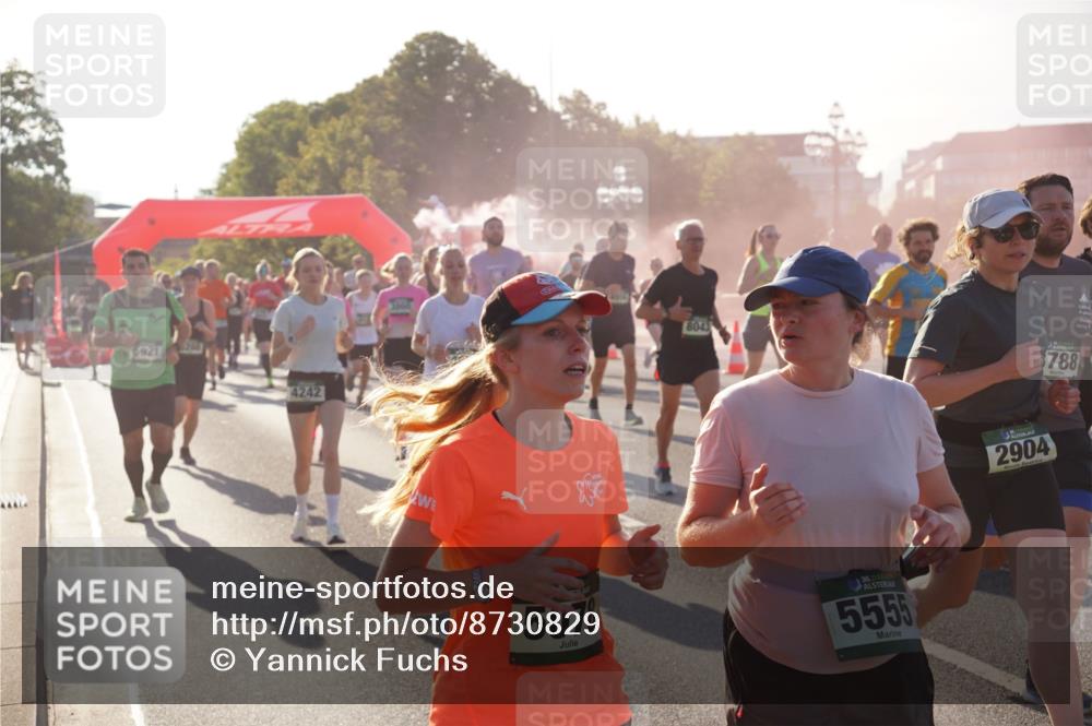 07.09.2025 - BARMER Alsterlauf Yannick Fuchs http://msf.ph/oto/8730829 07.09.2025 08:59:53 Laufen 5921, 4242, 3800, 8043, 5078, 5555, 788, 2904 meine-sportfotos.de
