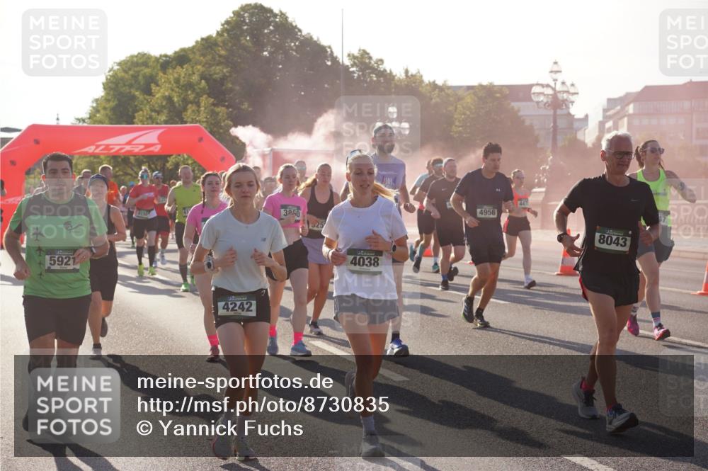 07.09.2025 - BARMER Alsterlauf Yannick Fuchs http://msf.ph/oto/8730835 07.09.2025 08:59:54 Laufen 5921, 3260, 525, 4242, 4038, 4956, 4471, 8043 meine-sportfotos.de