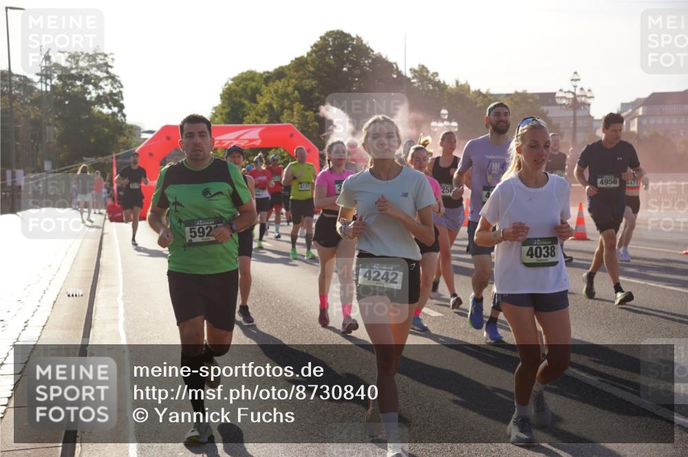07.09.2025 - BARMER Alsterlauf Yannick Fuchs http://msf.ph/oto/8730840 07.09.2025 08:59:55 Laufen 44414, 592, 4127, 3, 4242, 258, 4038, 4956, 4471 meine-sportfotos.de