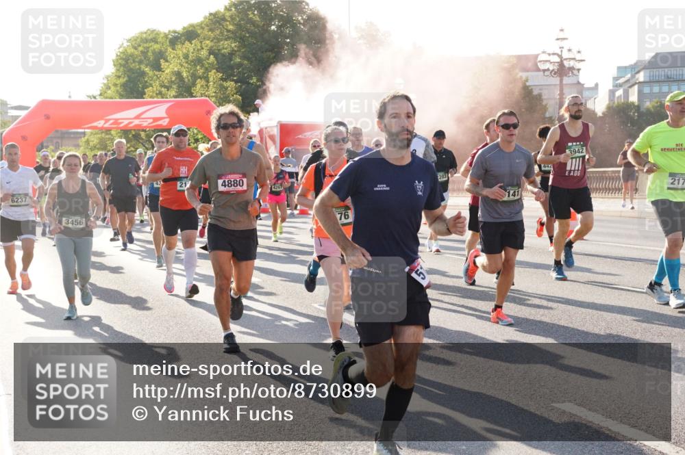 07.09.2025 - BARMER Alsterlauf Yannick Fuchs http://msf.ph/oto/8730899 07.09.2025 09:00:06 Laufen 6237, 3456, 43, 217, 4880, 76, 203, 141, 442, 3942, 217 meine-sportfotos.de