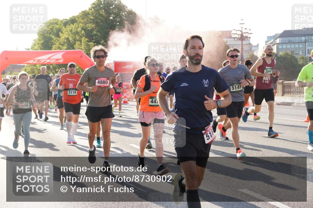 07.09.2025 - BARMER Alsterlauf Yannick Fuchs http://msf.ph/oto/8730902 07.09.2025 09:00:06 Laufen 56, 2118, 4880, 4267, 44, 5141, 518, 3942 meine-sportfotos.de