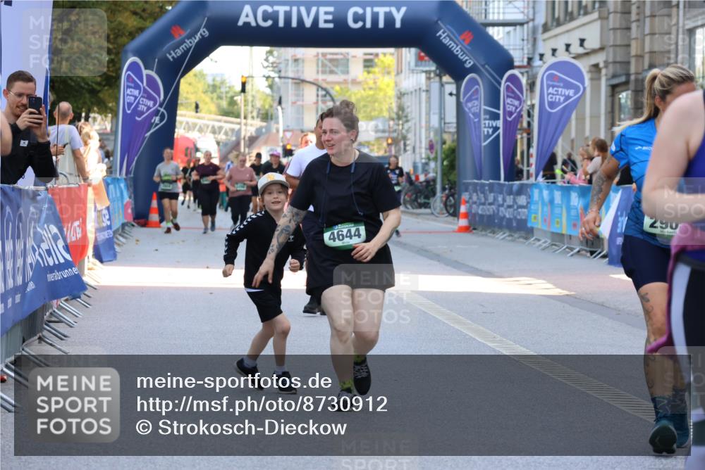 07.09.2025 - BARMER Alsterlauf Strokosch-Dieckow http://msf.ph/oto/8730912 07.09.2025 10:24:49 Ziel 3076, 4165, 4168, 4581, 5610, 5887, 6056 meine-sportfotos.de