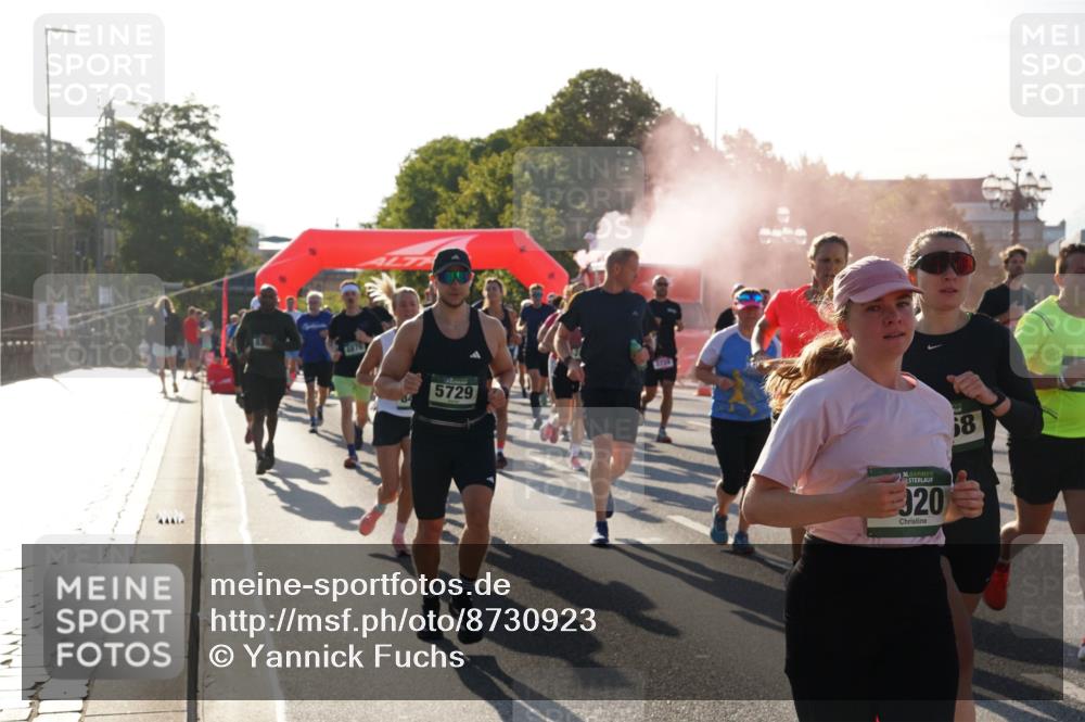 07.09.2025 - BARMER Alsterlauf Yannick Fuchs http://msf.ph/oto/8730923 07.09.2025 09:00:10 Laufen 2870, 5729, 36, 320, 8 meine-sportfotos.de