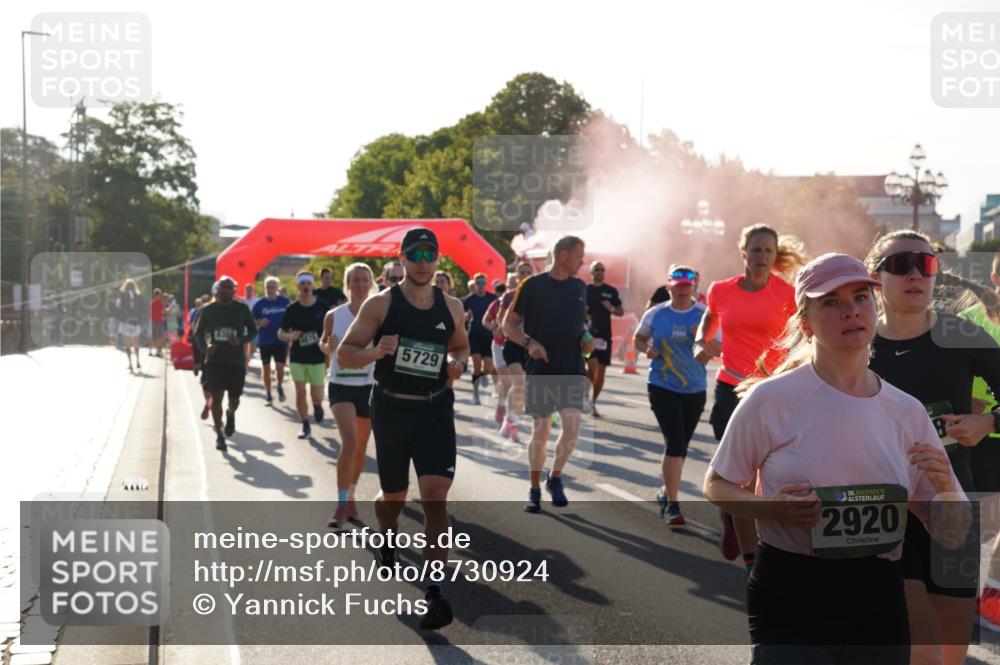 07.09.2025 - BARMER Alsterlauf Yannick Fuchs http://msf.ph/oto/8730924 07.09.2025 09:00:10 Laufen 5729, 36, 2920 meine-sportfotos.de