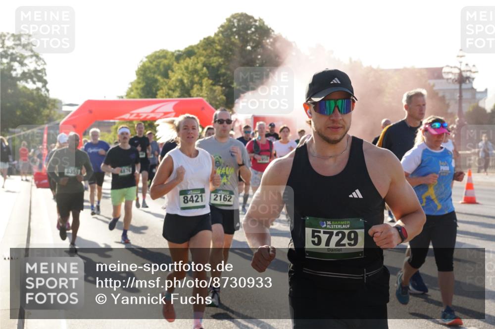 07.09.2025 - BARMER Alsterlauf Yannick Fuchs http://msf.ph/oto/8730933 07.09.2025 09:00:11 Laufen 8421, 2162, 36, 5729 meine-sportfotos.de