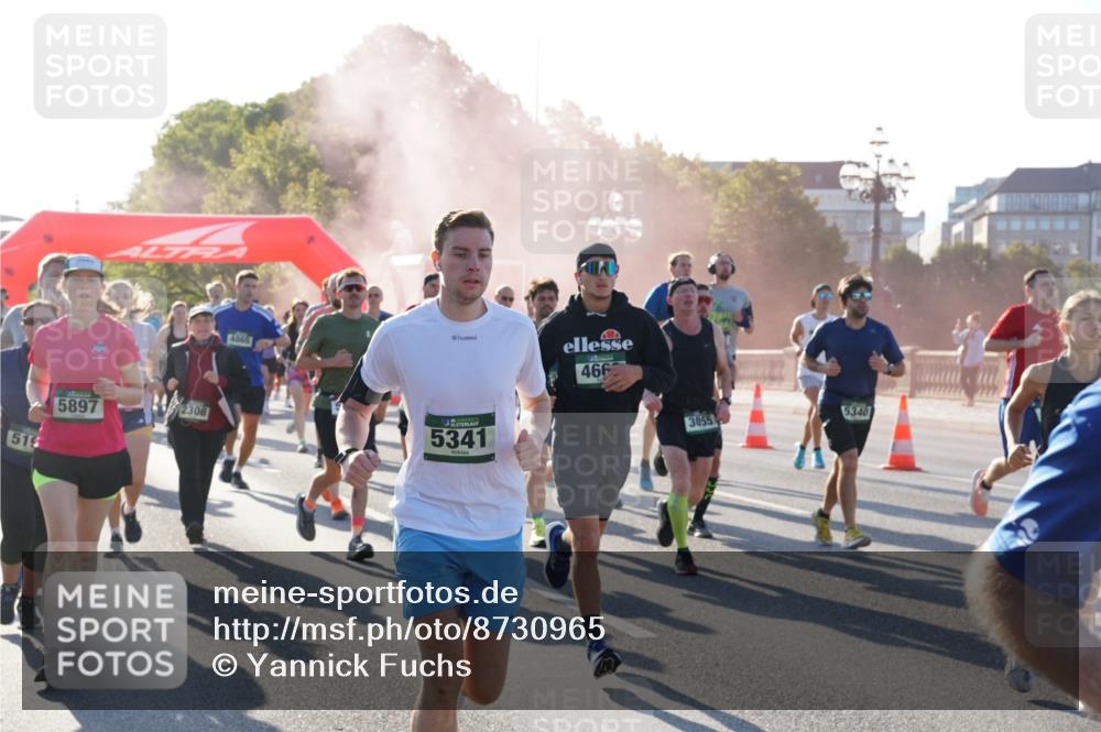 07.09.2025 - BARMER Alsterlauf Yannick Fuchs http://msf.ph/oto/8730965 07.09.2025 09:00:19 Laufen 515, 5897, 2308, 4865, 466, 5341, 3055, 5340 meine-sportfotos.de