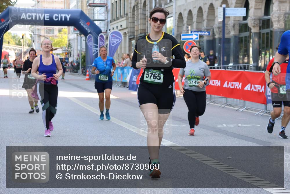 07.09.2025 - BARMER Alsterlauf Strokosch-Dieckow http://msf.ph/oto/8730969 07.09.2025 10:24:45 Ziel 2170, 2691, 2692, 2804, 4168, 4581, 4962, 5090, 5610, 5887, 6056, 8481 meine-sportfotos.de