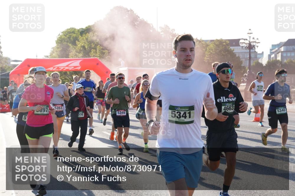 07.09.2025 - BARMER Alsterlauf Yannick Fuchs http://msf.ph/oto/8730971 07.09.2025 09:00:19 Laufen 5, 897, 5353, 90, 5349, 308, 36, 5341, 4663, 2584, 5340 meine-sportfotos.de