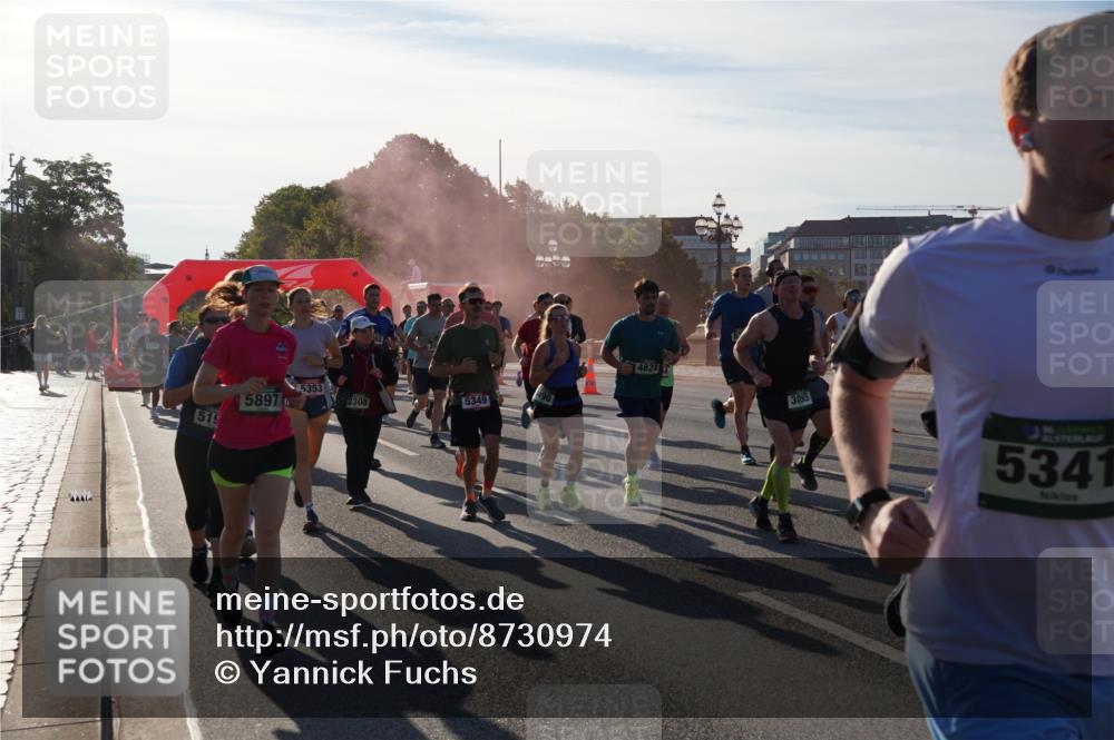 07.09.2025 - BARMER Alsterlauf Yannick Fuchs http://msf.ph/oto/8730974 07.09.2025 09:00:20 Laufen 519, 5897, 5353, 2308, 5349, 490, 4824, 3055, 5341 meine-sportfotos.de