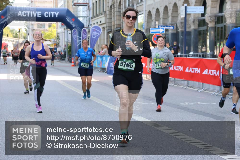 07.09.2025 - BARMER Alsterlauf Strokosch-Dieckow http://msf.ph/oto/8730976 07.09.2025 10:24:45 Ziel 2170, 2691, 2692, 2804, 4168, 4581, 4962, 5090, 5610, 5887, 6056, 8481 meine-sportfotos.de