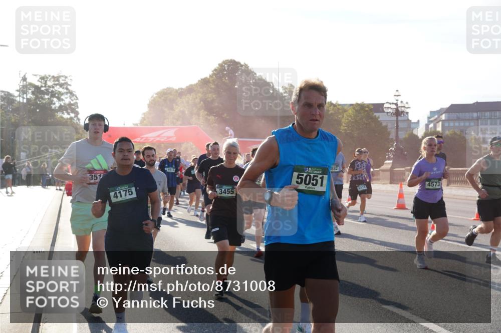 07.09.2025 - BARMER Alsterlauf Yannick Fuchs http://msf.ph/oto/8731008 07.09.2025 09:00:26 Laufen 44414, 351, 4175, 4913, 3455, 36, 5051, 882, 6114, 4573 meine-sportfotos.de