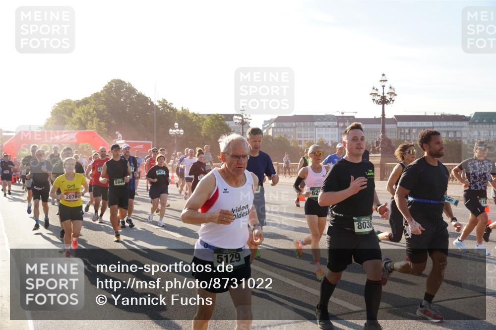 07.09.2025 - BARMER Alsterlauf Yannick Fuchs http://msf.ph/oto/8731022 07.09.2025 09:00:30 Laufen 2076, 43, 5949, 4912, 41, 62, 5129, 8036 meine-sportfotos.de