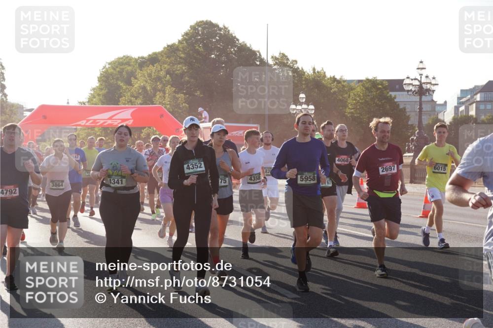 07.09.2025 - BARMER Alsterlauf Yannick Fuchs http://msf.ph/oto/8731054 07.09.2025 09:00:35 Laufen 3864, 4792, 242, 726, 4341, 4352, 82, 75, 4358, 5958, 4068, 2697, 6015 meine-sportfotos.de