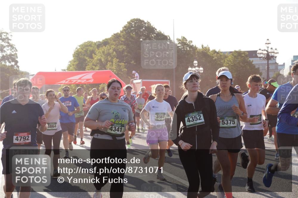 07.09.2025 - BARMER Alsterlauf Yannick Fuchs http://msf.ph/oto/8731071 07.09.2025 09:00:37 Laufen 4792, 3864, 3242, 4341, 5075, 3565, 06, 4352, 5375 meine-sportfotos.de