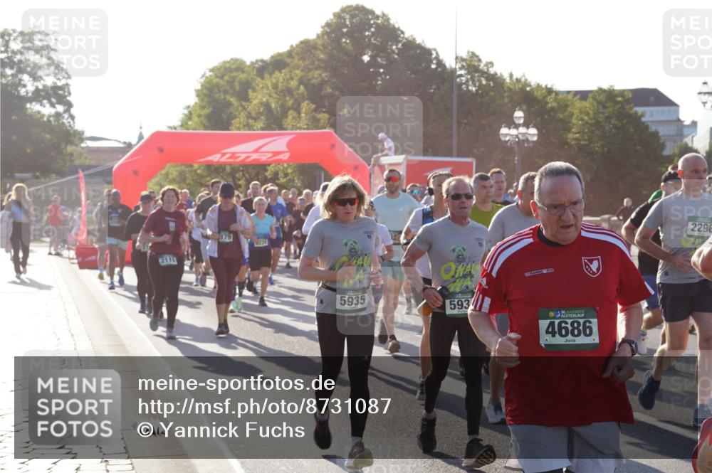 07.09.2025 - BARMER Alsterlauf Yannick Fuchs http://msf.ph/oto/8731087 07.09.2025 09:00:43 Laufen 179, 5935, 593, 11, 36, 4686, 2296 meine-sportfotos.de