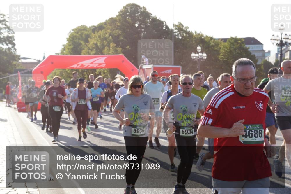 07.09.2025 - BARMER Alsterlauf Yannick Fuchs http://msf.ph/oto/8731089 07.09.2025 09:00:43 Laufen 2119, 2179, 1924, 10, 886, 5935, 5934, 11, 36, 4686, 229 meine-sportfotos.de