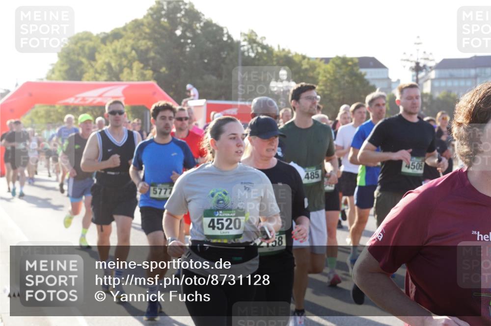 07.09.2025 - BARMER Alsterlauf Yannick Fuchs http://msf.ph/oto/8731128 07.09.2025 09:00:49 Laufen 5777, 4520, 2158, 485, 4505, 28 meine-sportfotos.de