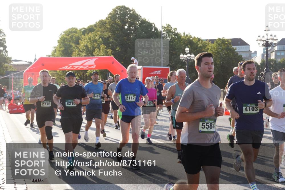 07.09.2025 - BARMER Alsterlauf Yannick Fuchs http://msf.ph/oto/8731161 07.09.2025 09:00:54 Laufen 8415, 2112, 2776, 8210, 3954, 15, 5584, 4103 meine-sportfotos.de