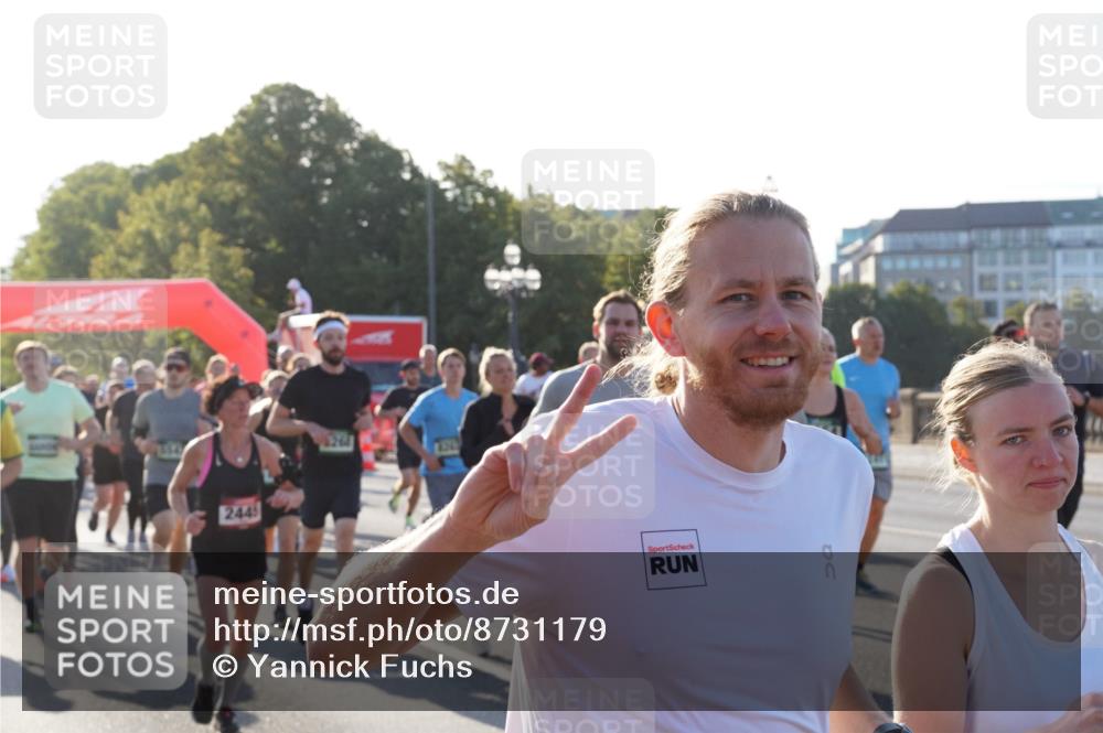 07.09.2025 - BARMER Alsterlauf Yannick Fuchs http://msf.ph/oto/8731179 07.09.2025 09:00:59 Laufen 2445 meine-sportfotos.de