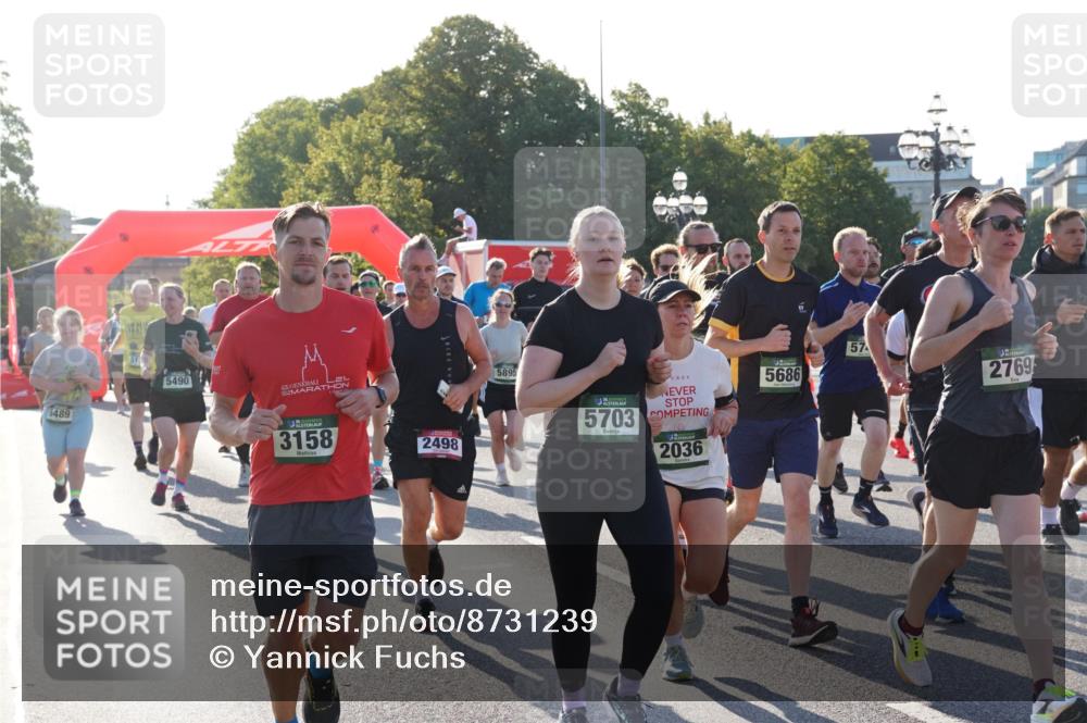 07.09.2025 - BARMER Alsterlauf Yannick Fuchs http://msf.ph/oto/8731239 07.09.2025 09:01:07 Laufen 5489, 51, 5490, 3158, 2498, 5895, 5703, 2036, 5686, 57, 2769 meine-sportfotos.de
