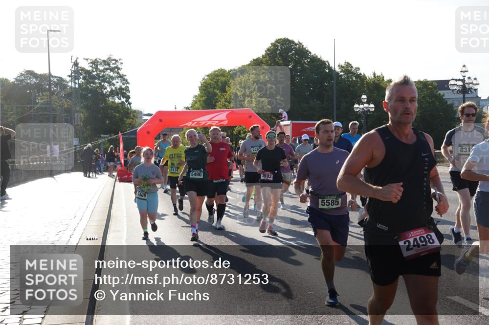 07.09.2025 - BARMER Alsterlauf Yannick Fuchs http://msf.ph/oto/8731253 07.09.2025 09:01:09 Laufen 6489, 5134, 5490, 3593, 5585, 2498, 831 meine-sportfotos.de