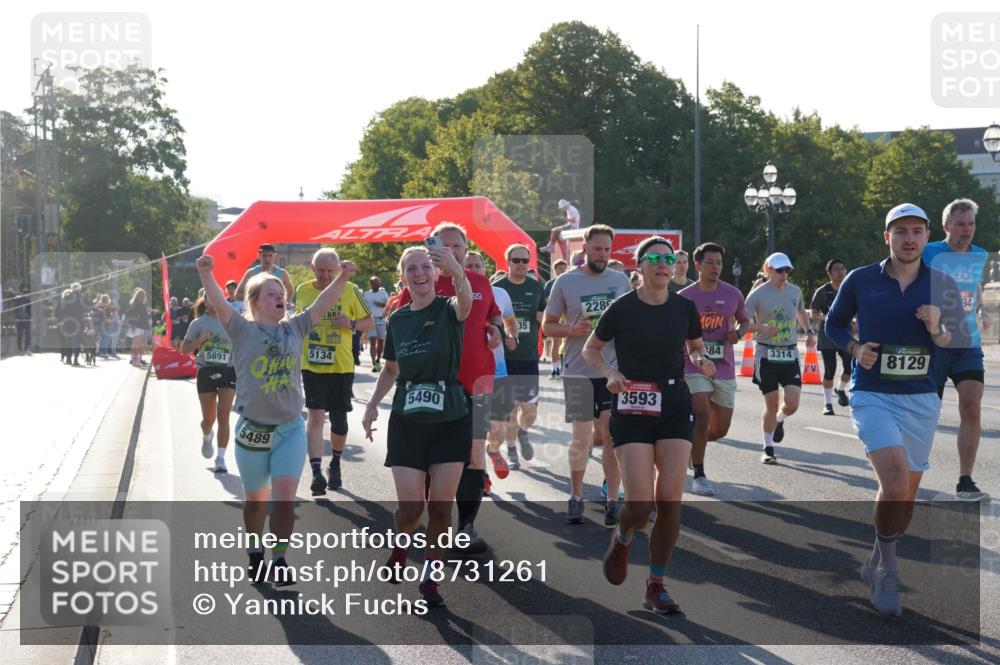 07.09.2025 - BARMER Alsterlauf Yannick Fuchs http://msf.ph/oto/8731261 07.09.2025 09:01:10 Laufen 5891, 5134, 5490, 5489, 2285, 35, 10, 184, 3314, 8129, 3593, 94 meine-sportfotos.de