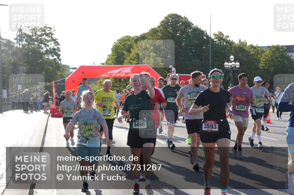 07.09.2025 - BARMER Alsterlauf Yannick Fuchs http://msf.ph/oto/8731267 07.09.2025 09:01:11 Laufen 5891, 489, 5134, 5535, 5490, 2280, 260, 5384, 3314, 3593 meine-sportfotos.de