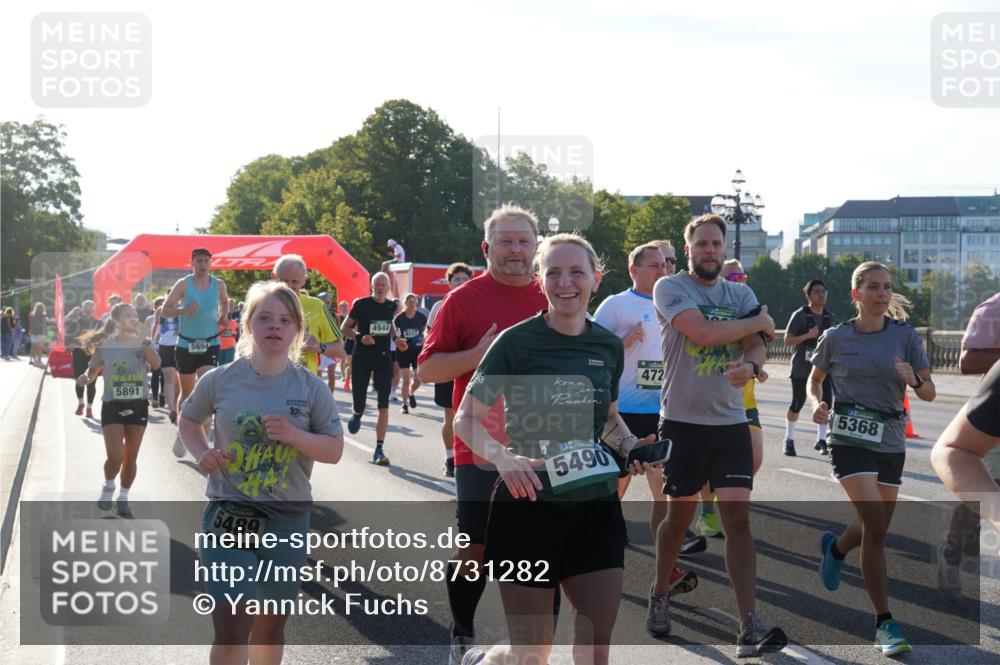 07.09.2025 - BARMER Alsterlauf Yannick Fuchs http://msf.ph/oto/8731282 07.09.2025 09:01:12 Laufen 5891, 5694, 5489, 10, 4944, 4107, 472, 5490, 5368 meine-sportfotos.de