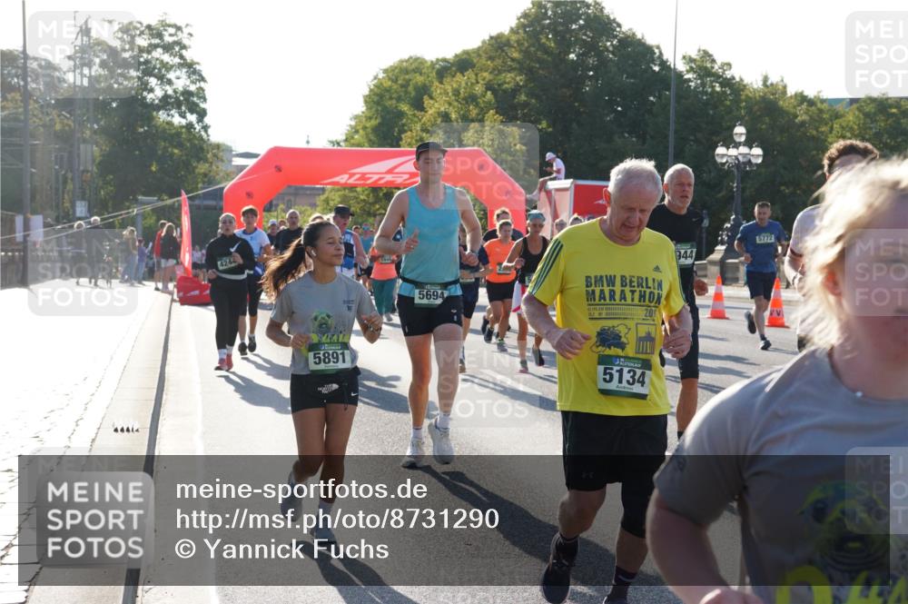 07.09.2025 - BARMER Alsterlauf Yannick Fuchs http://msf.ph/oto/8731290 07.09.2025 09:01:14 Laufen 4244, 5891, 5694, 26, 2, 20, 944, 5134, 5772 meine-sportfotos.de
