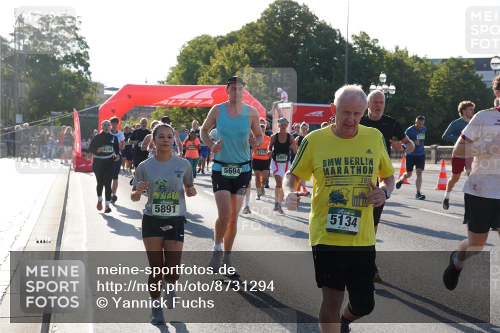 07.09.2025 - BARMER Alsterlauf Yannick Fuchs http://msf.ph/oto/8731294 07.09.2025 09:01:14 Laufen 4244, 5694, 10, 4, 5891, 22592, 5991, 26, 7, 5134, 5772 meine-sportfotos.de