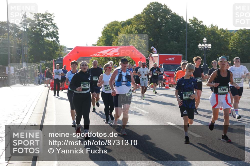 07.09.2025 - BARMER Alsterlauf Yannick Fuchs http://msf.ph/oto/8731310 07.09.2025 09:01:17 Laufen 44414, 4244, 106, 354, 3814, 5610, 5643, 599, 3369, 5991, 8064 meine-sportfotos.de